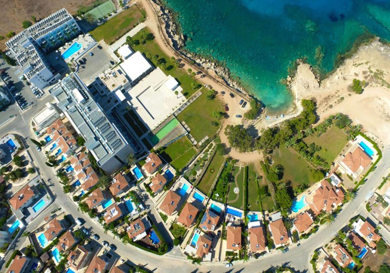 Lucile - Coralli Beachfront Apartment 파라림니 외부 사진