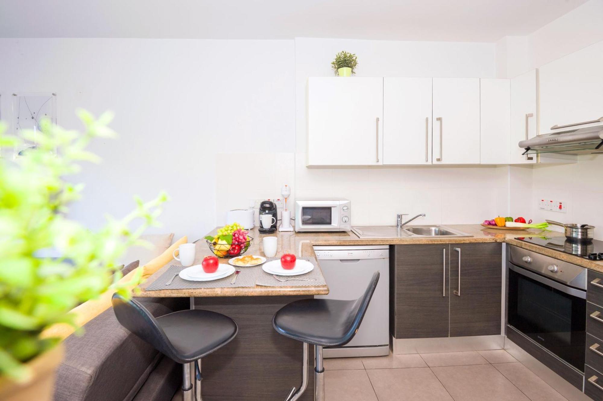 Lucile - Coralli Beachfront Apartment 파라림니 외부 사진
