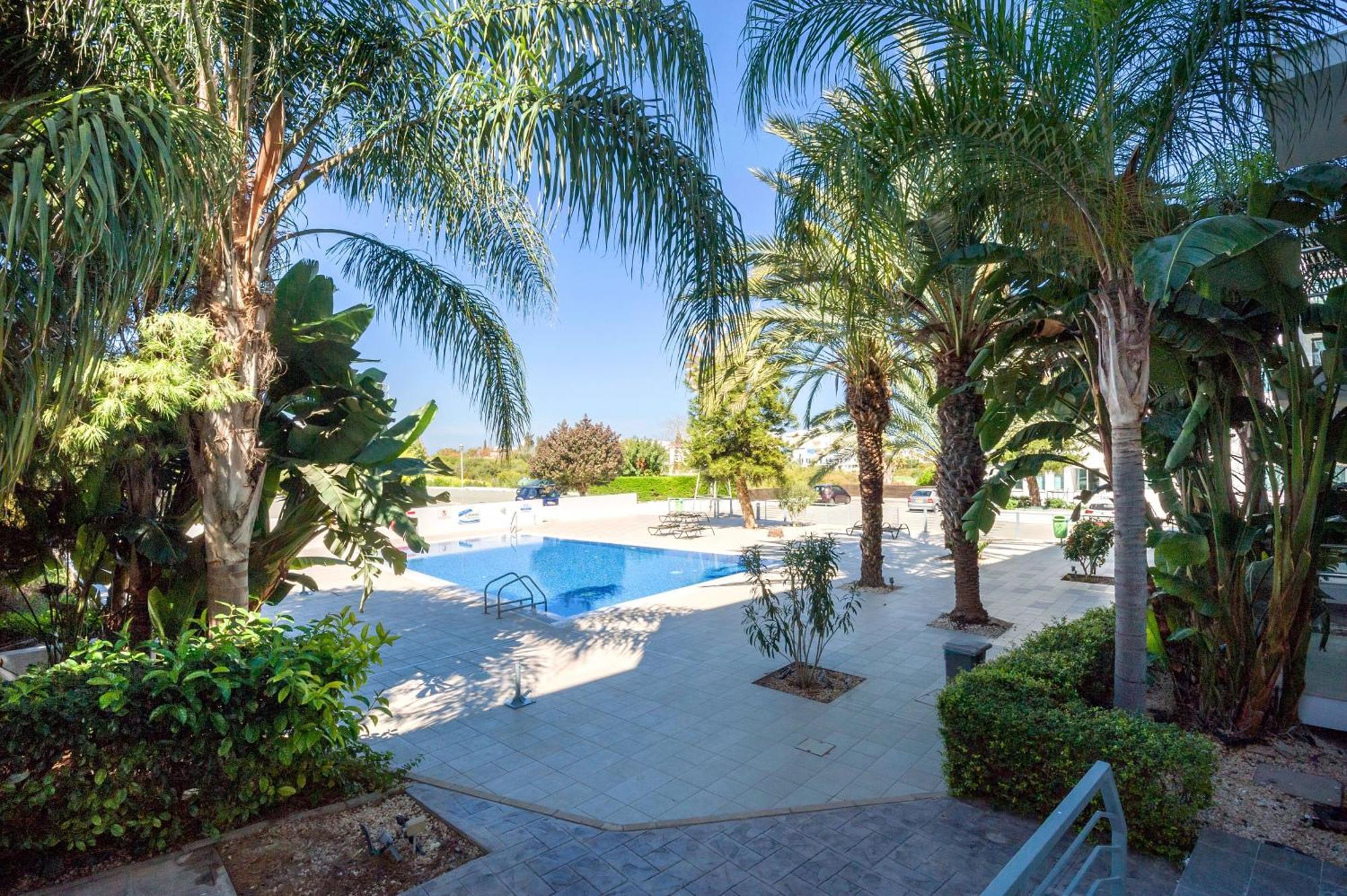 Lucile - Coralli Beachfront Apartment 파라림니 외부 사진